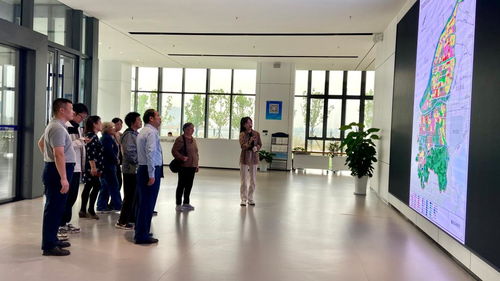 教師工作部 人力資源部黨支部舉辦重陽節(jié)離退休老同志參觀交流活動(dòng)