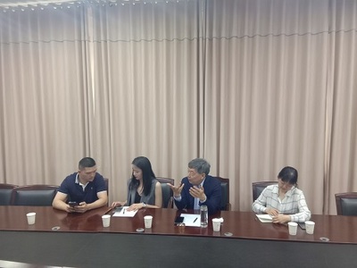 河南省服裝行業協會會長李剛一行來滑考察