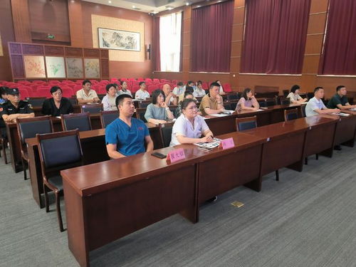 廊坊市健康廊坊指導中心走進廊坊市人力資源和社會保障局送健康 大禮包